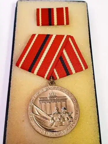 DDR Verdienstmedaille der Kampfgruppen der Arbeiterklasse