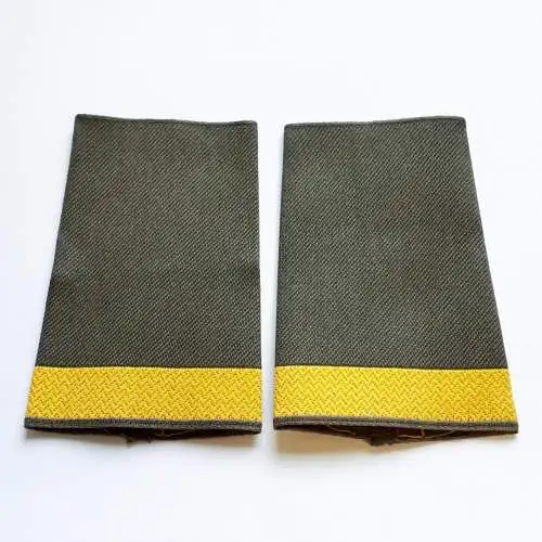 Bundeswehr Marine Aufschiebeschlaufen Leutnant zur See oliv