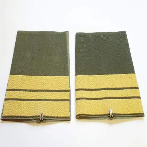 Bundeswehr Marine Aufschiebeschlaufen Kapitänleutnant oliv