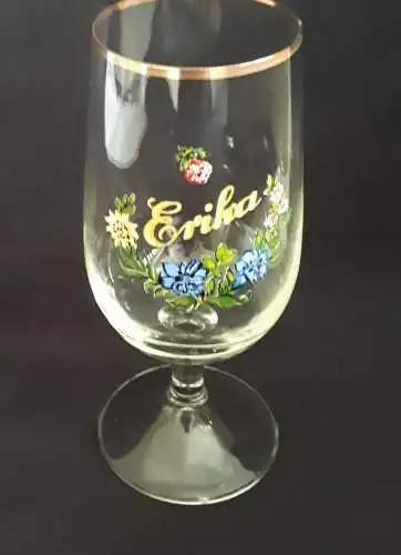 Bierglas Schriftzug "Erika" mit Blumendekor