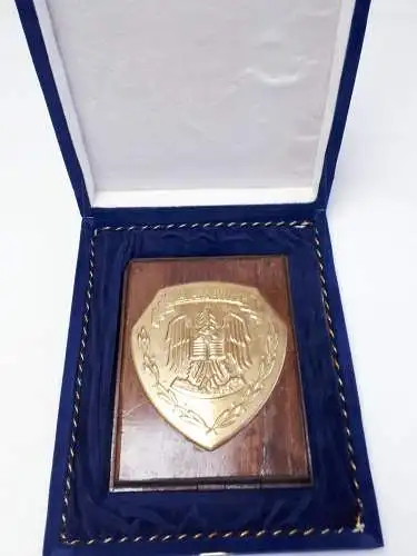 Plakette Polizeischule Kairo/Ägypten Gastgeschenk an Generaloberst F.Dickel
