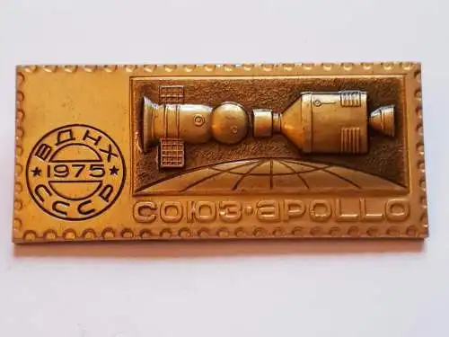 Gedenkabzeichen Andocktest der Sojus und Apollo 1975