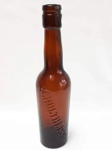 Glasflasche Bierflasche Schultheiss
