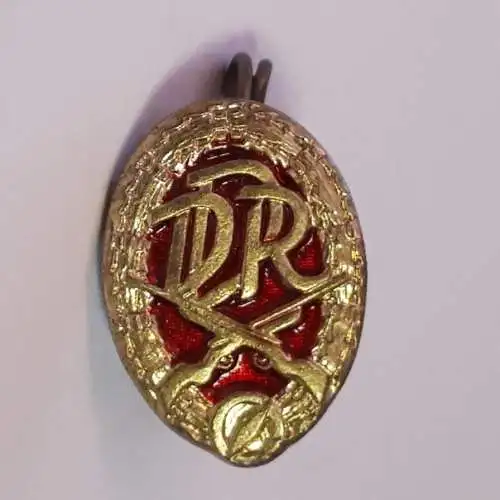 DDR GST Gesellschaft für Sport und Technik Leistungsabzeichen Mehrkampf in Gold ohne PÜ