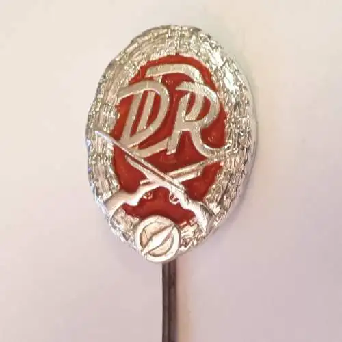 DDR GST Gesellschaft für Sport und Technik Leistungsabzeichen Mehrkampf Nadel in Silber lackiert