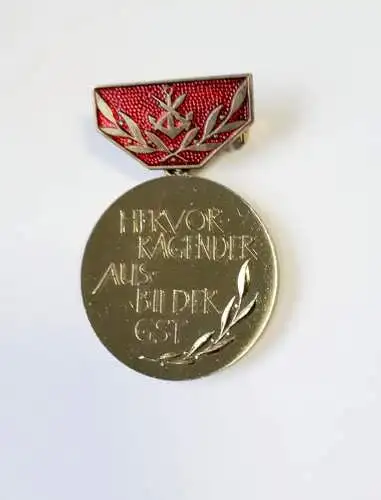 DDR GST Gesellschaft für Sport und Technik Medaille Ausbilder der GST in Gold