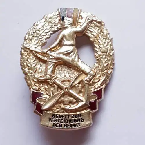 DDR GST Gesellschaft für Sport und Technik Mehrkampfabzeichen in Gold