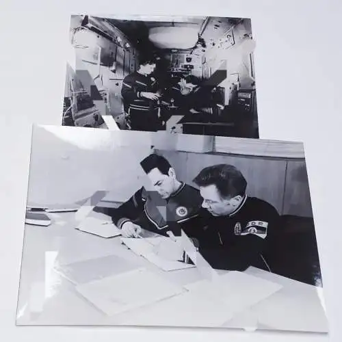 Sigmund Jähn Waleri Bykowski 2 Fotos schwarzweiß