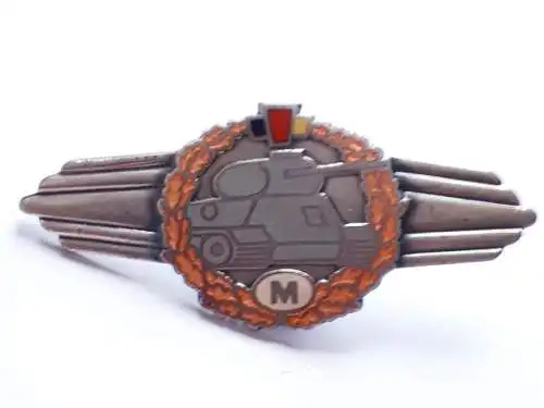 DDR NVA Klassifizierungsabzeichen Panzerfahrer Muster ohne Staatswappen Repro