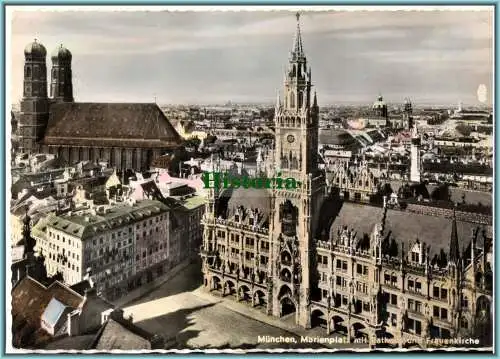 [Ansichtskarte] München - Marienplatz / Rathaus mit Frauenkirche -  1958. 