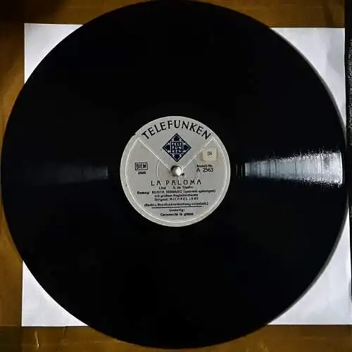 Schellackplatte 78 U/Min. : Rosita Serrano - La Paloma (spanisch) / Carmencita la gitana - 1938
