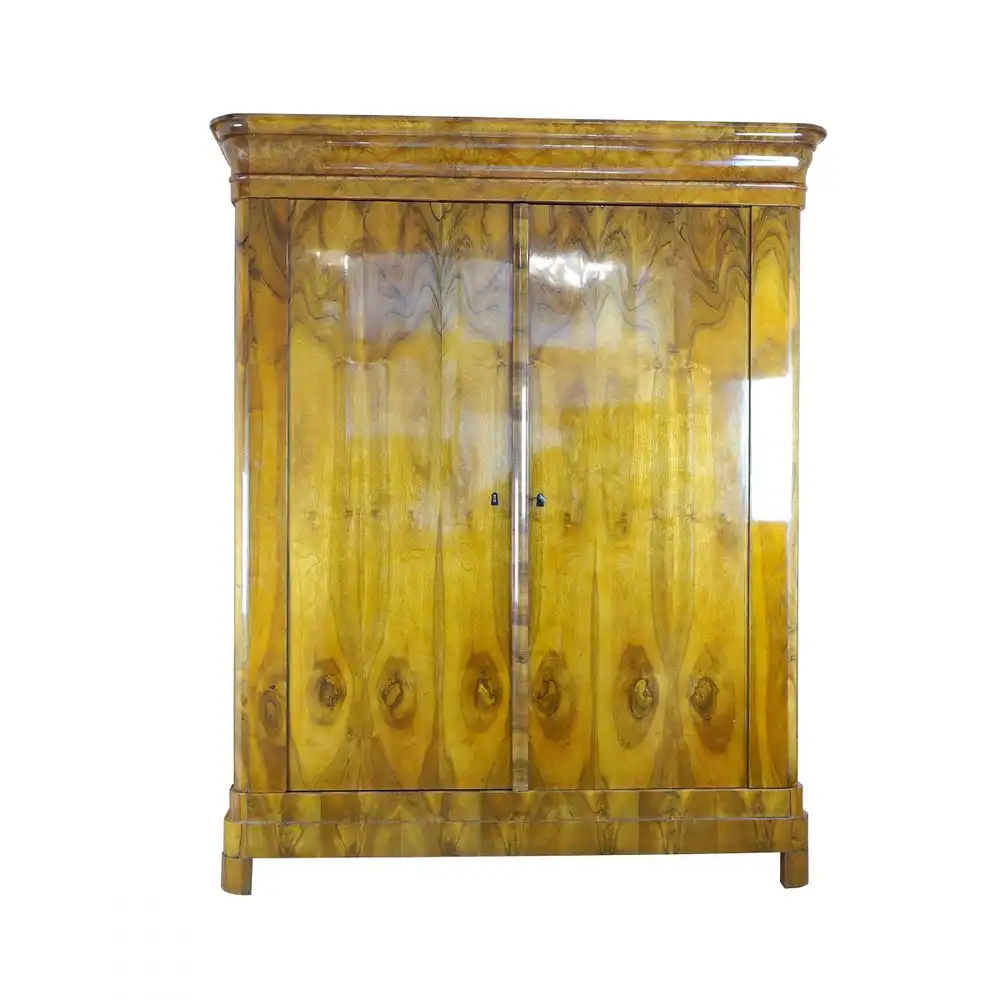 1820er Biedermeier Kleiderschrank aus Nussbaum 1