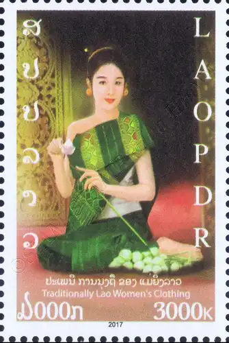Traditional women's clothing (MNH)
