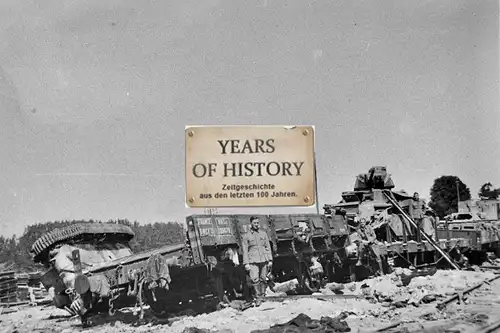 Repro Foto no Original 10x15cm Panzer Tank auf Zug Bahn