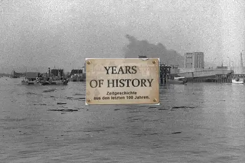 Foto kein Zeitgenössisches Original Holland Hafen brennt Luftangriff Belgien Fra