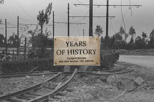 Foto kein Zeitgenössisches Original Holland zerstörte Fahrzeuge Bahnhof Belgien