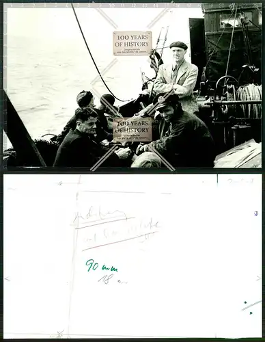 Großes Foto Schiffbrüchige Soldaten auf See