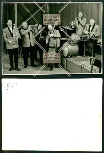 Großes Foto Band Musik Orchester Kontrabass Trompete Schlagzeug Saxophon Posaune