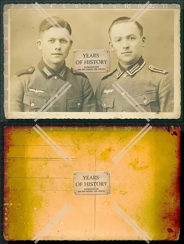 Orig. Foto Portrait Porträt Soldat zwei Brüder in Uniform