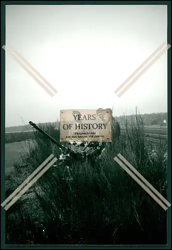 Repro Foto 10x15cm Soldaten leichte Flakstellung am Bahndamm