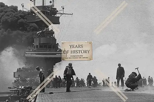 Foto Schwerer Brand auf Kriegsschiff