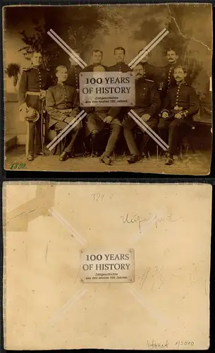 Orig. Foto 1892 Gruppe Soldaten Offiziere mit Orden 21x17 cm auf Karton beschädi
