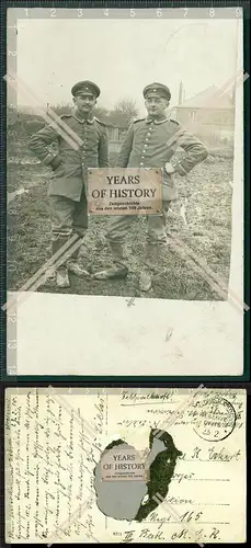 Orig. Foto 1.WK Weltkrieg Frankreich Belgien 2 Soldaten im Dorf Feldpost