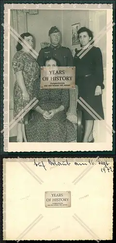 Orig. Foto Portrait Porträt Soldat Uniform mit 3 Frauen Familie