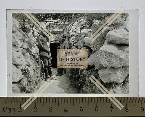 Orig. Glas Dia 1.WK Soldaten im Laufgraben Bunker Shelter Belgien Frankreich