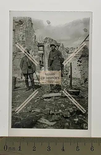 Orig. Glas Dia 1.WK Soldaten Sanitäter mit Rotes Kreuz Binde Belgien Frankreic