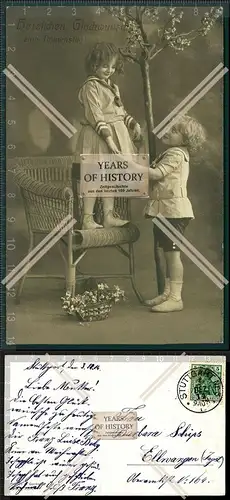 Orig. AK Namenstag Mädchen auf Stuhl stehend Junge daneben 1914 gelaufen