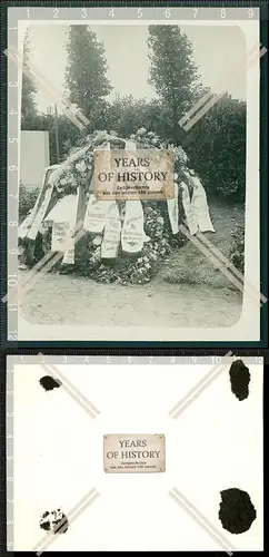 Orig. Foto 1930 Grab von Kameraden Schleifen Sportvereinigung SV Polizei Hambur