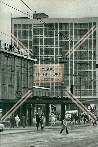 Foto Dortmund 1960-70 Hauptbahnhof Eingangshalle Harenberg-Center City Wallring