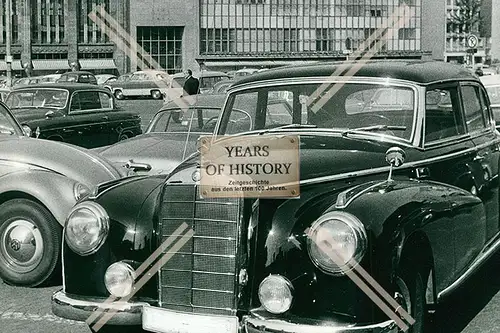 Foto Dortmund Mercedes Benz Auto Oldtimer vor Kaufhaus Althoff Karstadt-Warenha