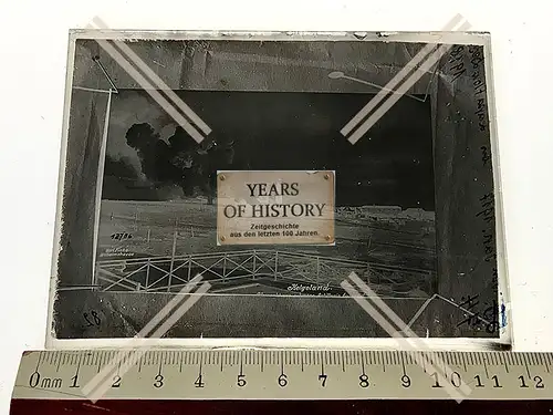 Orig. Glas Dia Helgoland Artillerie feuert Flak Geschütz 1916-18 Kriegsschiff 