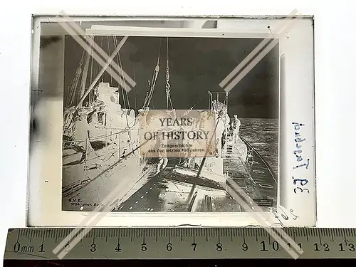 Orig. Glas Dia U-Boot Unterseeboot übernimmt Torpedos 1916-18 Kriegsschiff Tor