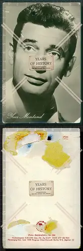 Orig. Autogrammkarte  Yves Montand, geboren als Ivo Livi, war ein französische