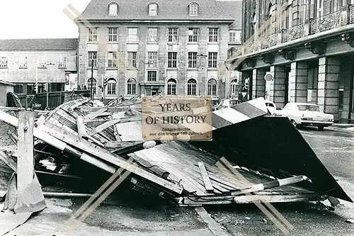 Foto Dortmund Innenstadt 1968 Zusammenbruch einer Holzbaracke
