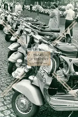 Foto Dortmund 1966 Roller Vespa Geschicklichkeitsrennen uvm.