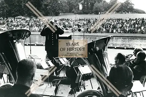 Foto Dortmund 1966 Platzkonzert Musikkapelle Anlagen im Westfalen Park Musikkap