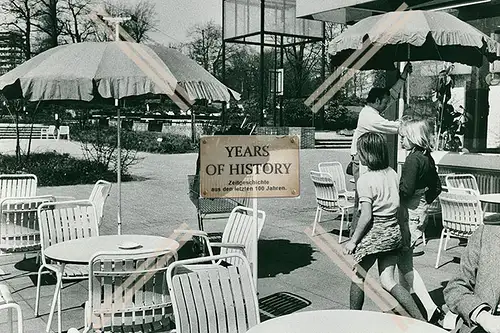 Foto Dortmund bei den Westfalenhallen Restaurant Cafe Biergarten 1966