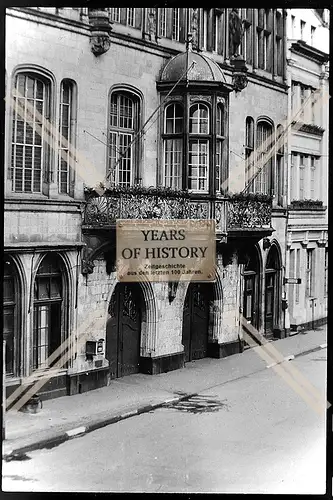 Foto Köln 1944-46 Haus Gebäude mit Figuren Verzierung