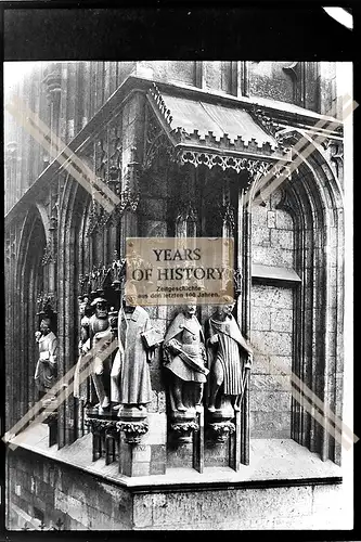 Foto Köln 1944-46 Figuren Rathaus oder Dom?