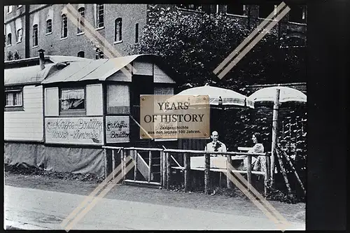 Foto Köln 1944-46 Kaffee Bouillon Wohnwagen Wasser Limonade