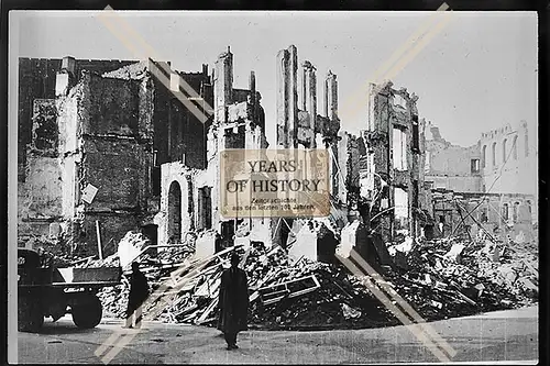 Foto Köln 1944-46 zerstörte Gebäude Häuser Auto Fahrzeug