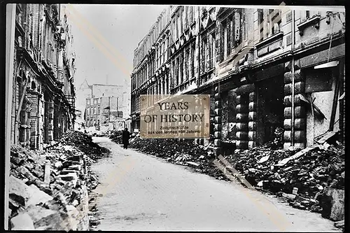 Foto Köln 1944-46 zerstört enge Straße wurde frei geräumt