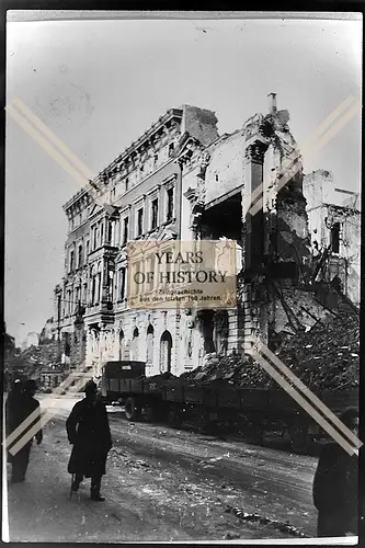 Foto Köln 1944-46 zerstört Haus Gebäude Fahrzeug lädt Trümmer
