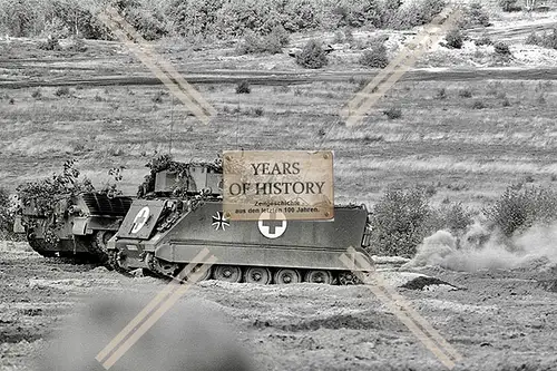 Foto Rotes Kreuz Sdkfz Kette Fahrzeug Panzer Bundeswehr 1960-70er Jahre