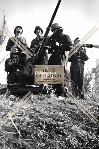 Foto Soldaten Luftwaffe mit Flak und Entfernungsmesser 