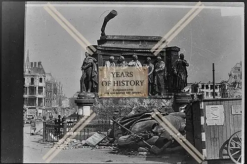 Foto Köln 1944-46 Heumarkt Reiterdenkmal des Königs Friedrich Wilhelm III.